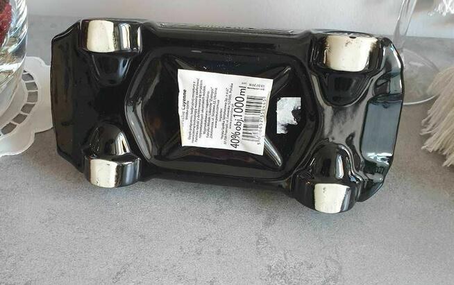 Butelka ceramiczna w kształcie samochodu Porsche