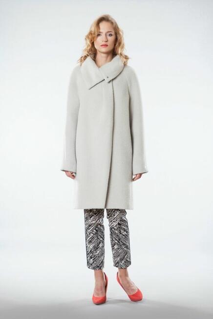 JASS płaszcz 625 jasny lodowy 48 suri alpaka wełna