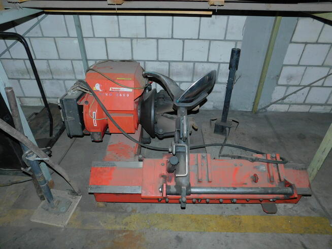 Syndyk sprzeda - wyposazenie biura i ruchomości