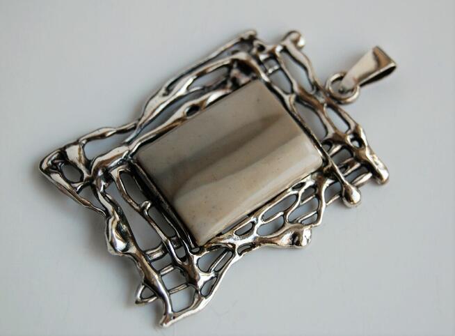 Wisior prostokątny, krzemień pasiasty, szary, srebro pr. 925