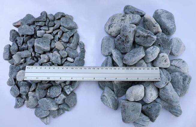 Grys granitowy Dalmatyńczyk otoczak Kora kamienna