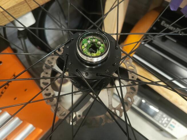 Serwis rowerowy, naprawa rowerów, oklejanie - Mobilis