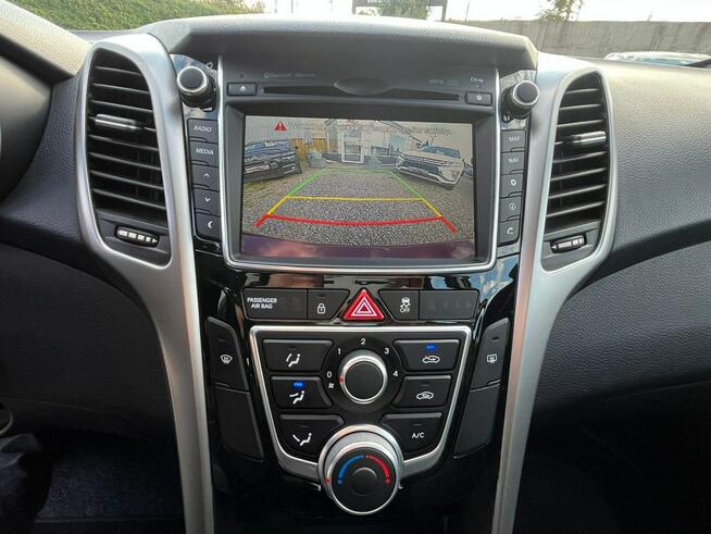 Hyundai i30 1,4i*101PS*107.000Km*ASO*Comfort*Lift*Navi*Kamera*Opłacony