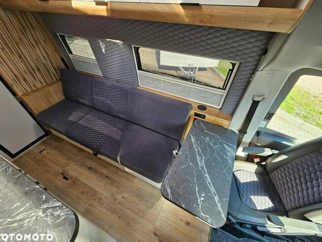 Inna inny Globe-Traveller Falcon