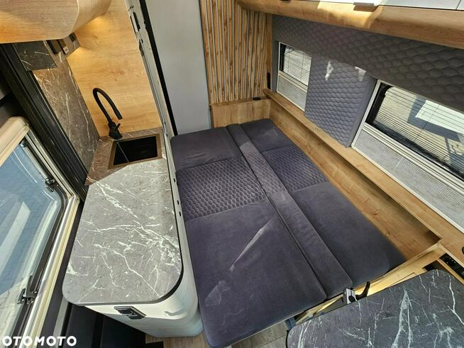 Inna inny Globe-Traveller Falcon