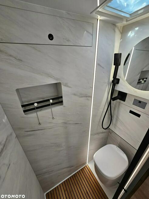 Inna inny Globe-Traveller Falcon