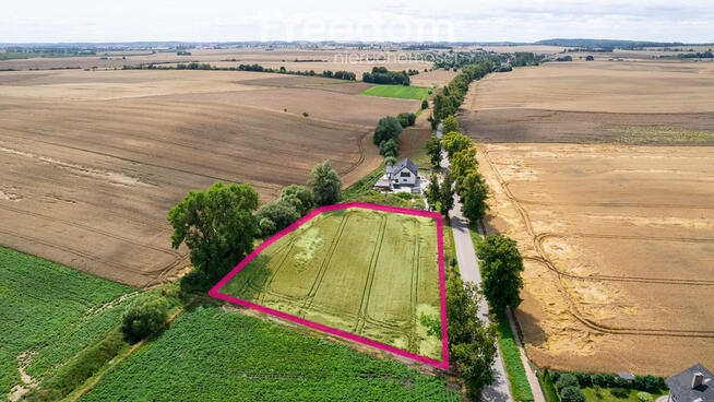 Działka + warunki na 8 lokali.