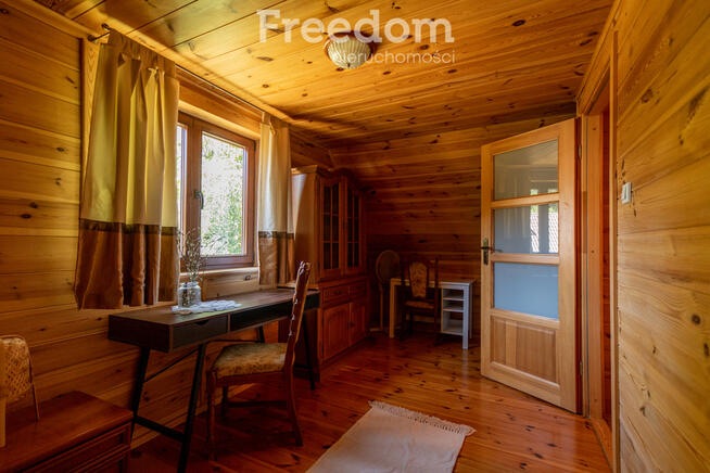 Dwa domki letniskowe nad jeziorem , Szkotowo