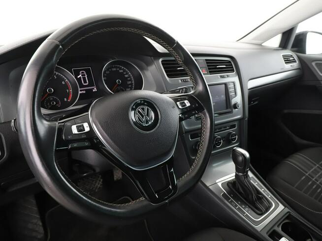 Volkswagen Golf DSG klima auto navi czujniki parkowania grzane fotele