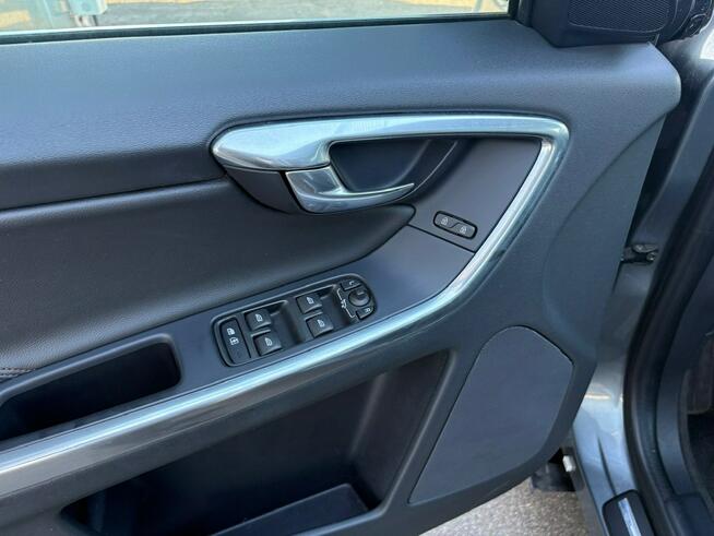 Volvo XC 60 2,4 D4 AWD 190KM Summum Navi Panorama Skóry Kamera 2017