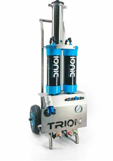 Mycie okien, fasad szklanych i aluminiowych