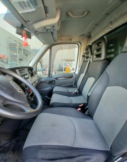 USŁUGI TRANSPORTOWE - PRZEPROWADZKI