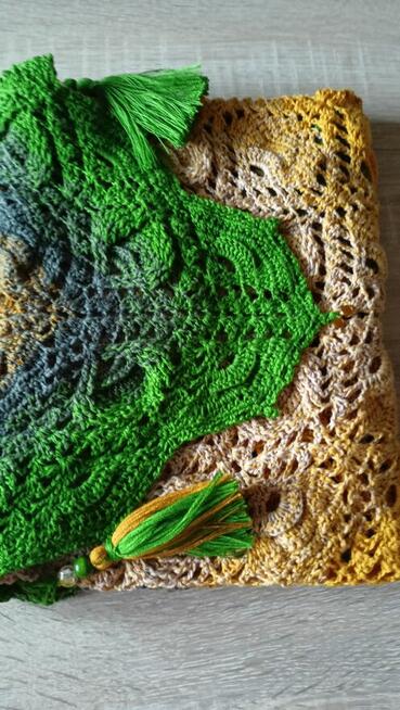 Chusta zrobiona szydelkiem