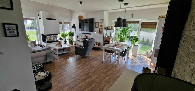 Nowoczesny dom z potencjałem kominek, basen okolice Opola