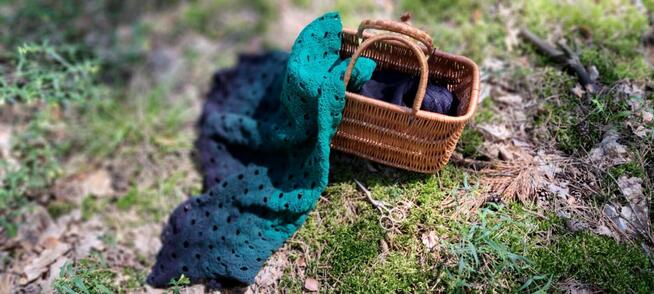 Ażurowa chusta szal Virus na szydełku handmade