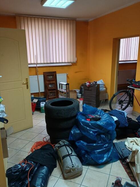 Biuro dużą powierzchnia PRĄD WC ZAPLECZE SANITARNE CO