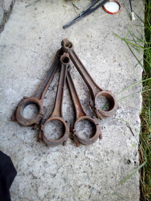 Wałek rozrządu do żuka