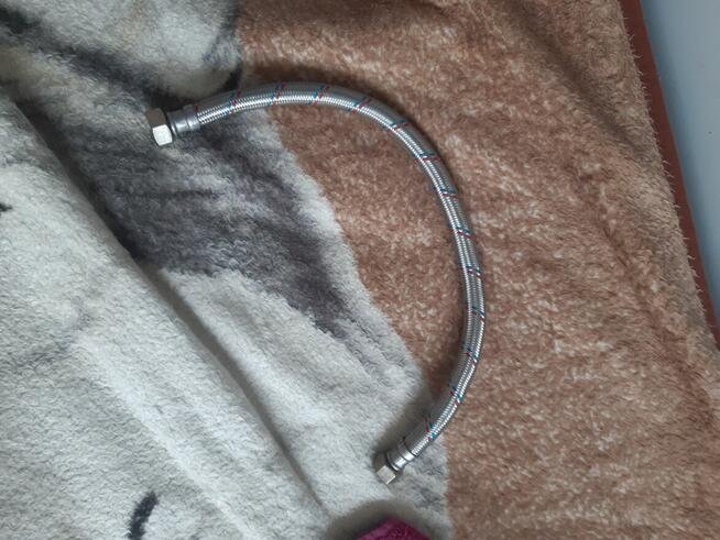 Wężyk przyłączeniowy do wody w oplocie stalowym 3/4 x 3/4