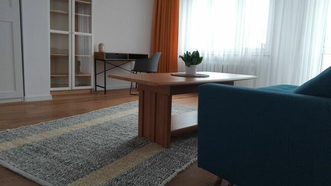 Duży pokój dla studenta z klimatyzacją