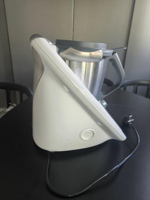 SYNDYK SPRZEDA THERMOMIX TM5-1 Z AKCESORIAMI