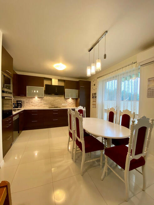 ul. Marynarki Wojennej, 1 piętro, klimatyzacja