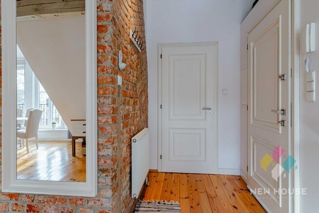 Jagiellończyka, loftowy apartament na II piętrze