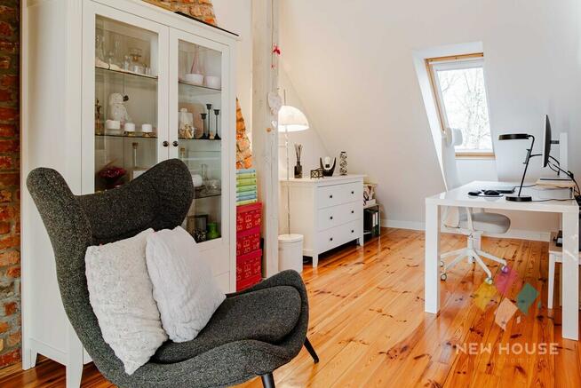 Jagiellończyka, loftowy apartament na II piętrze