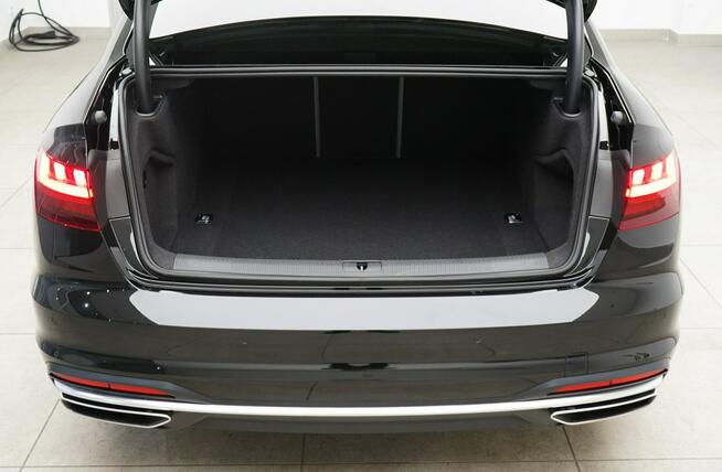 Audi A4 35TFSI 150KM LED Tempomat Ambient Kamera