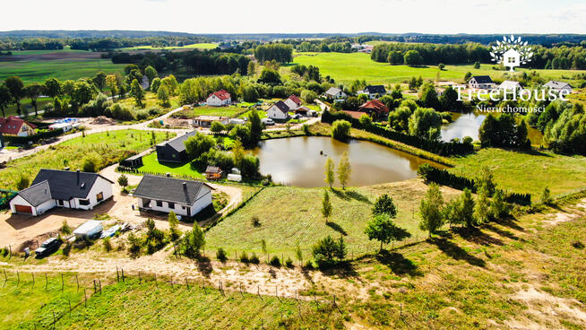 Działka budowlana nad stawem w sercu Mazur!