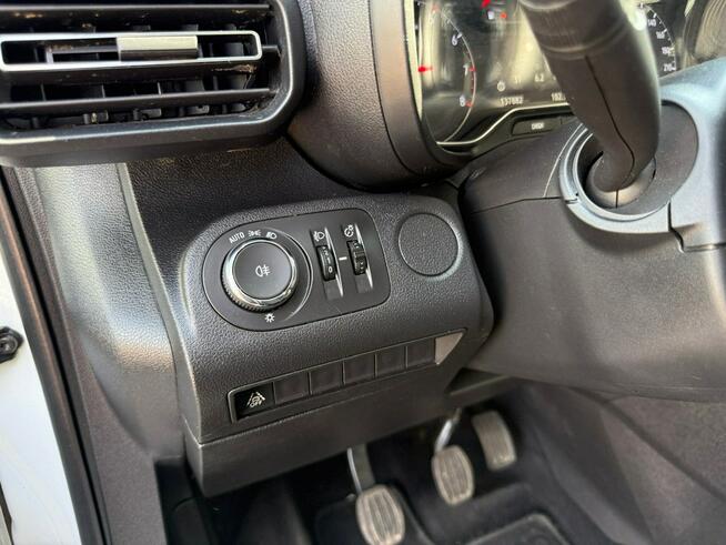 Opel Combo Life Combo do przewozu Niepełnosprawnych inwalida rampa Model 2021 PFRON