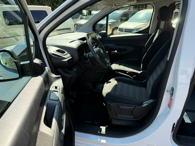 Opel Combo Life Niepełnosprawnych inwalida Rampa 32105 km Model 2022