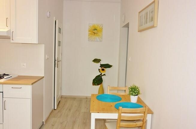 Słoneczne 2 pokoje przy st. metra- Strzelecka 44