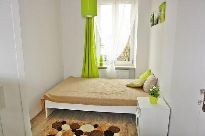 Słoneczne 2 pokoje przy st. metra- Strzelecka 44