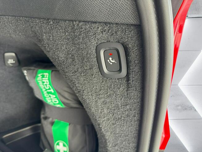 Volvo XC 90 T8 AWD Core Brtight 7-osobowy