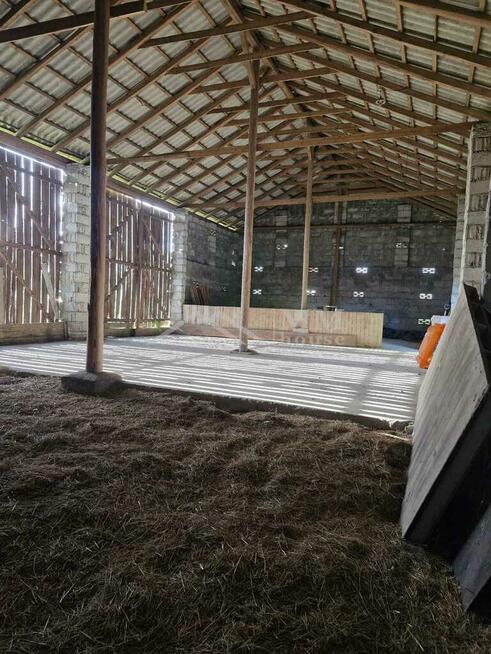 Działka budowlana z budynkiem gospodarczym