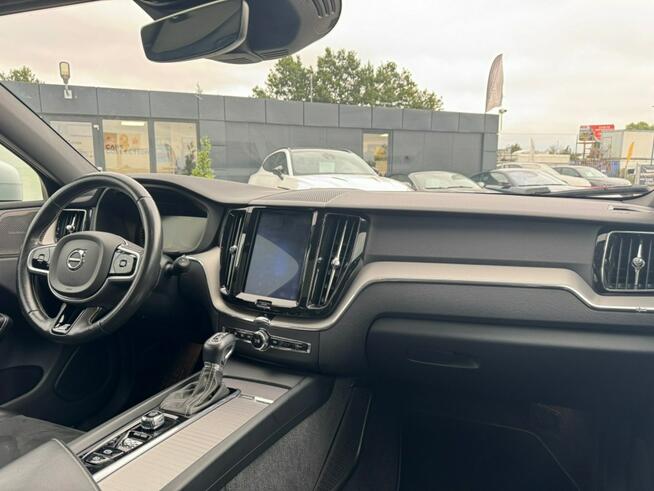 Volvo XC 60 Drugi Właściciel / Pneumatyka / Aktywny Tempomat / KeyLess / FV Marża