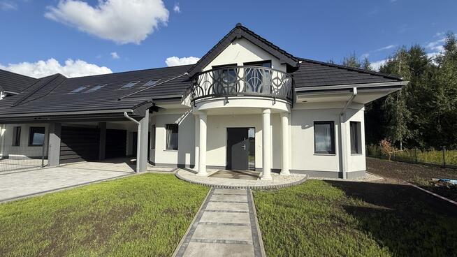 Dom premium z ogrodem i basenem.