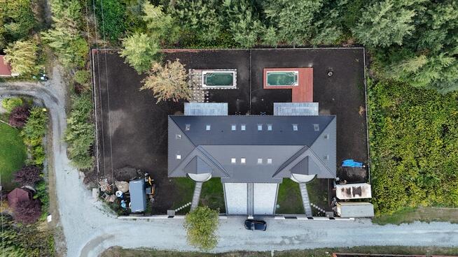 Dom premium z ogrodem i basenem.