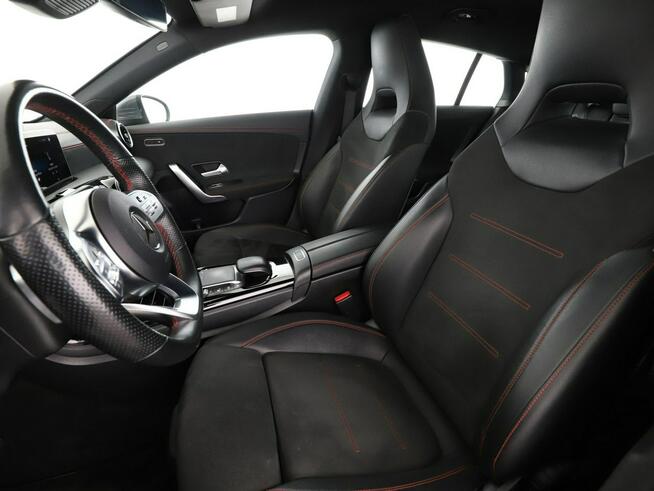 Mercedes CLA 220 FV23% AMG-Line Historia serwisowa ASO Navi Czujniki parkowania Klimaty