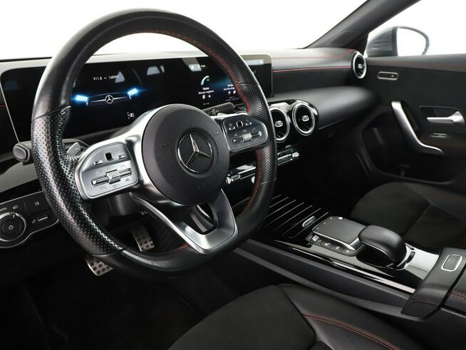 Mercedes CLA 220 FV23% AMG-Line Historia serwisowa ASO Navi Czujniki parkowania Klimaty