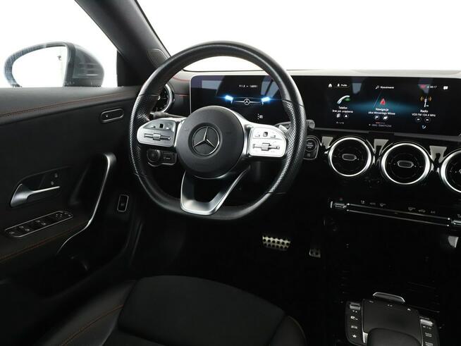 Mercedes CLA 220 FV23% AMG-Line Historia serwisowa ASO Navi Czujniki parkowania Klimaty
