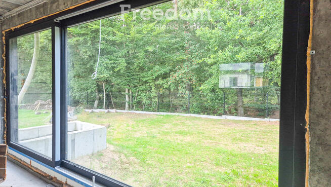 Uroczy dom pod lasem dla dużej rodziny