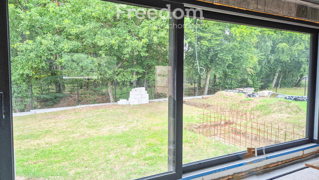 Uroczy dom pod lasem dla dużej rodziny