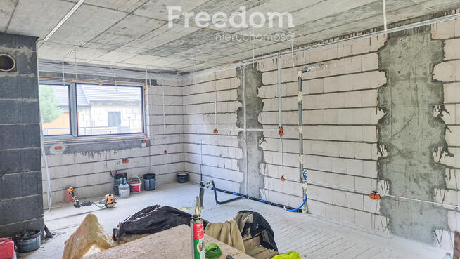 Uroczy dom pod lasem dla dużej rodziny