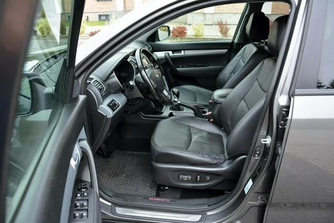 Kia Sorento Lift 4x4 Skóry Ledy bi-xenon Kamera Wentylacja Park Assist Hak