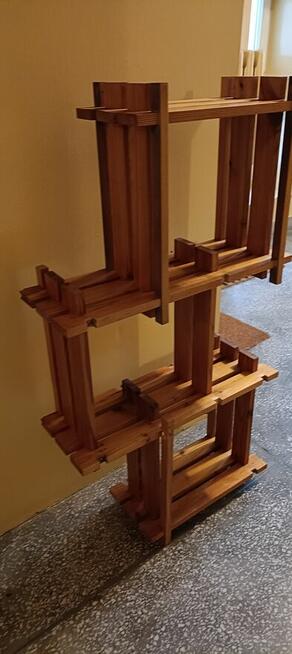 Piękny drewniany kwietnik /półka