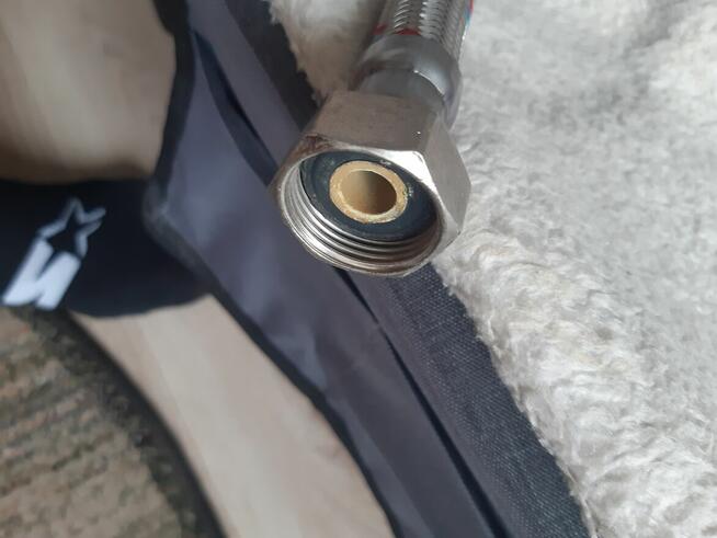 Wężyk przyłączeniowy do wody w oplocie stalowym 3/4 x 3/4