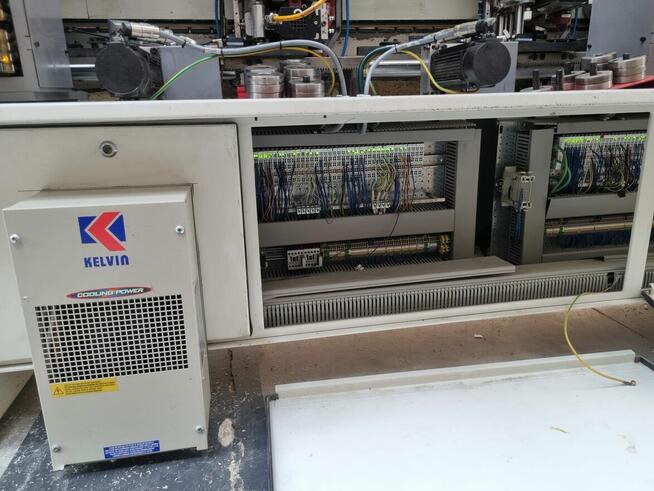 Okleiniarka, Oklejarka IMA Advantage 700