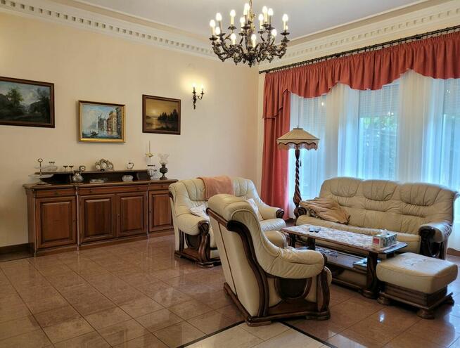 Piękna rezydencja. Warszawa - Anin.