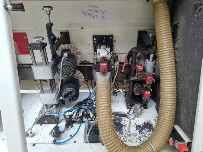 Okleiniarka, Oklejarka IMA Advantage 700